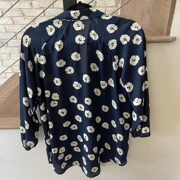 Cabi blouse-EUC-worn twice - Picture 2 of 2